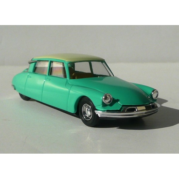 voiture miniature ds