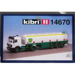 Kibri 14670 - H0 MB a 2 essieux avec semi-remorque pour essence BP