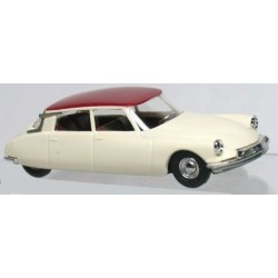 Citroen DS 19 limousine 1955 2 couleurs blanche et toit bordeaux Busch - 48001 - HO