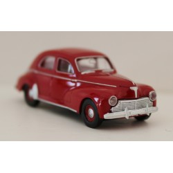 SAI 2502 - Maquette de PEUGEOT 203 rouge grenat - HO 1/87