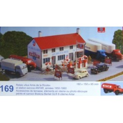 SAI 169 - RELAIS avec Station service ANTAR 1950/60 - HO