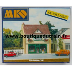 MKD 619 - Le village - Pharmacie - MKD MK619 - HO